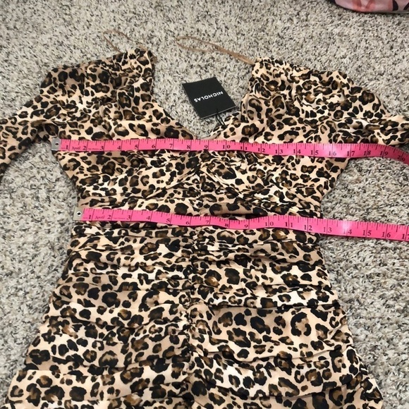 NEW NICHOLAS Gathered Party Dress Size US 2 Tan Leopard Ruched Long Sleeve - Picture 10 of 12